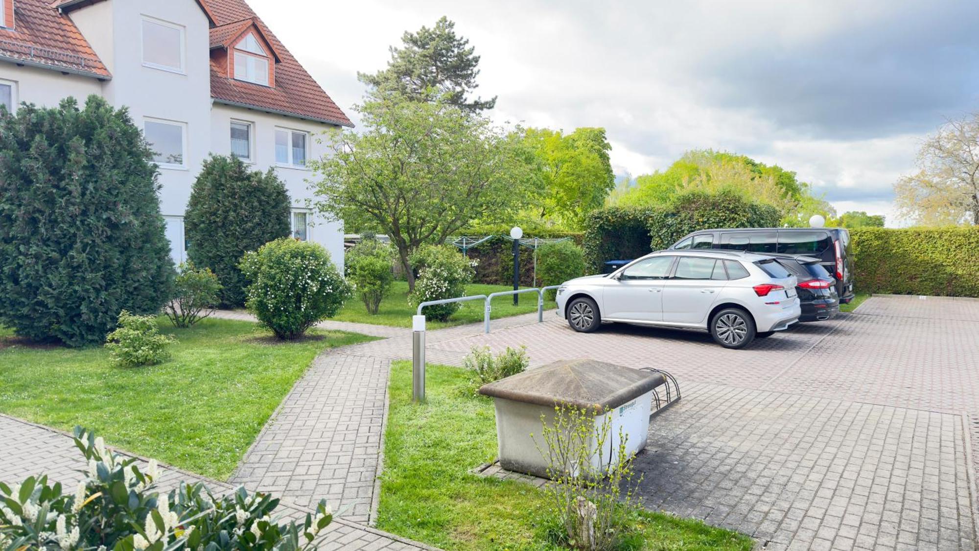 Fewo Am Park - 4P, Boxspringbett, Balkon, Smarttv, Gesundbrunnen, Familienfreundlich Halle  Bagian luar foto